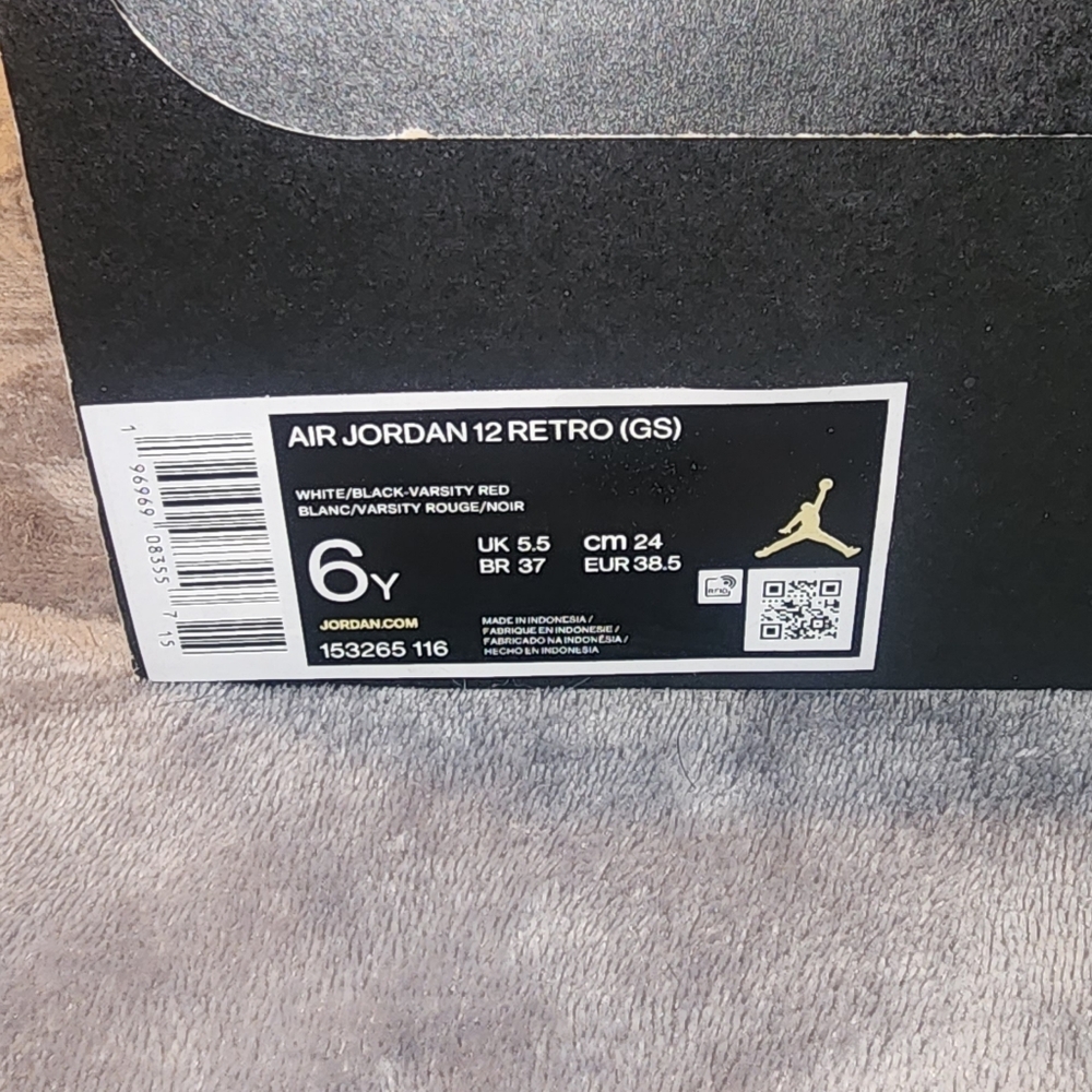 Jordan 12 Purple size 4.5 Y